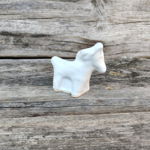 Figurka konika ceramicznego