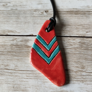 Wisiorek ceramiczny