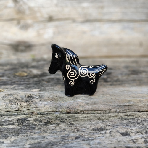 Figurka konika ceramicznego