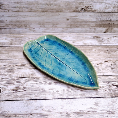Turkusowy liść ceramiczny